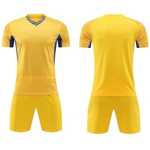 Vente en gros de maillot d'entraînement de football pour enfants personnalisable kit d'uniforme maillot de football respirant pour garçons équipe de grande taille - Product Image 1