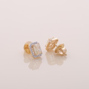 ต่างหูเพชรเหลืองทรงรัศมีแบบ Halo ที่ได้รับการรับรองจาก IGI ผลิตจากเพชรที่เพาะเลี้ยงในห้องปฏิบัติการ ตัวเรือนเงินแท้ 925 ต่างหูหรูหรา - Product Image 3