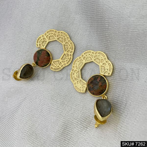 Pendientes de joyería de boda modelo de pasador martillado redondo chapado en oro de alta calidad producto premium hecho a mano para niñas - Product Image 2