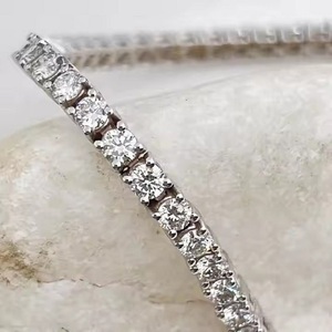 สร้อยข้อมือเพชรมอยส์ซอไนต์สำหรับผู้หญิงสร้อยข้อมือเทนนิสสีขาวทอง14K แบบกลม - Product Image 3