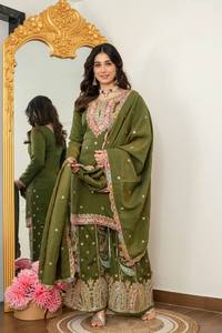 Ensemble Salwar Kameez vert brodé et gaufré, style pakistanais, avec dupatta, kurta en soie et palazzo pour femme, idéal pour les mariages et les fêtes - Product Image 6