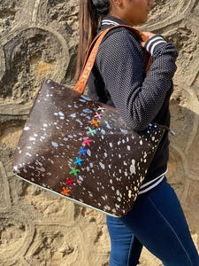 2025 nuevos bolsos de mano de cuero de vaca con estampado metálico Real para mujer, bolsos de hombro de vaquera de gran capacidad de estilo Vintage de alta calidad - Product Image 4