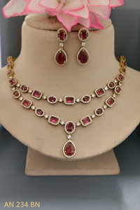 Collar CZ Ad Mehandi con Perlas de Imitación, Circonita, Diseño Floral Moderno, Cadena de Eslabones, Corte Esmeralda Natural para Bodas, Hecho de Latón - Product Image 3