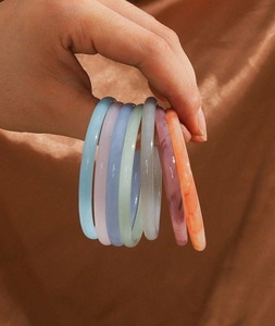 Pulseras de Dijes Grandes y Anchos de Resina Colorida Vintage, Geométricas Irregulares, para Mujer, Joyería de Moda al por Mayor - Product Image 1