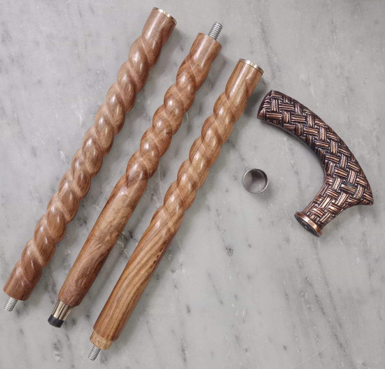 สีน้ำตาล