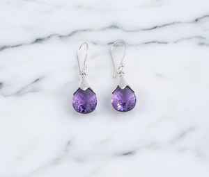 Boucles d'oreilles clous en améthyste facettée en forme de larme, plaquées or, en argent sterling, bijoux minimalistes, cadeau de naissance de février - Product Image 2