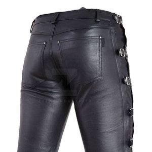 Pantalon en cuir décontracté pour homme avec finition brillante, fermeture à boutons, logo personnalisé - Design avant-gardiste - Product Image 6