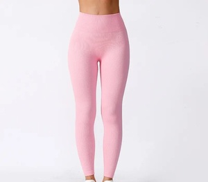 Leggings de yoga à taille haute et compression MONO RIDERS avec logo personnalisé, grande taille, effet push-up, séchage rapide, écologiques et respirants - Product Image 2