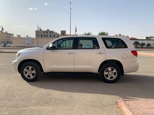 2014ใช้สำหรับ Toyota Sequoia GCC AWD พร้อมยาง R20เบาะหนังที่นั่งควบคุมความเร็วคงที่ Euro6ปล่อยก๊าซเรือนกระจก - Product Image 6