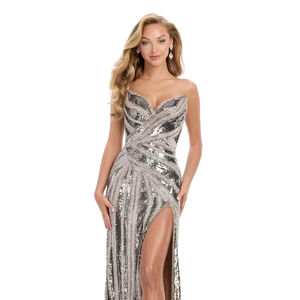 Elegant Luxury Sleeveless Evening <b>Gown</b> Beaded Handwork and Embroidered Technique A-Line Prom Dress made of Tulle for Parties - Product Image 1