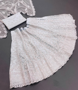 Fil de soie Satin Mono Net papillon de qualité supérieure travail Lehenga Choli pour fiançailles de mariage porter Lehenga Choli d'Inde - Product Image 3