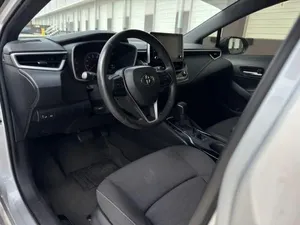 Toyota Corolla Hatchback SE 2020 d'occasion en bon état - Product Image 2