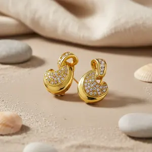 Boucles d'oreilles clous en or plaqué diamant de luxe pour femmes, bijoux haut de gamme, cadeau - Product Image 1
