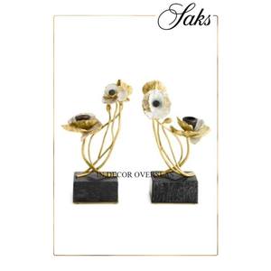 Ensemble de 2 bougeoirs de table attrayants en métal plaqué or de qualité supérieure de haute qualité, design élégant et unique - Product Image 2