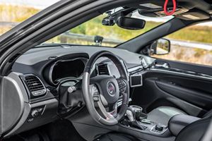 Neat 2021 J-eep Grand Cherokee Trailhawk 4x4 - Product Image 2