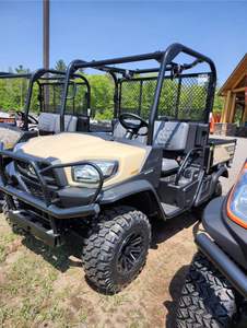 Véhicule utilitaire agricole Kubota RTV-X1100C 4x4, robuste, diesel/essence, côte à côte, puissant, 4 temps, automatique - Product Image 3