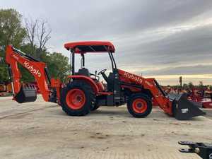 รถแทรกเตอร์คูโบต้า M62 TLB พรีเมียม ดีเซล พร้อมรถตักและรถขุดหลัง ขับเคลื่อน 4 ล้อ สำหรับงานหนัก ใช้ในงานเกษตร ก่อสร้าง และอุตสาหกรรม - Product Image 2