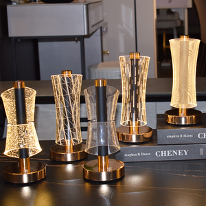 Bắc Âu có thể sạc lại cảm ứng sáng tạo tối giản đơn giản nhà hàng vàng Acrylic không dây Đèn bàn LED cho nhà trong nhà - Product Image 2