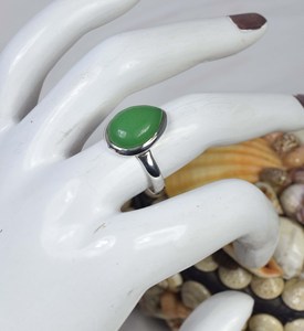 Vente en gros de bijoux de fête en pierre précieuse classique Ensemble de lunette taillée en poire Pierre naturelle Agate verte en jade Bague personnalisée ajustable pour femme - Product Image 3