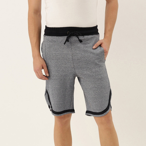 Shorts d'entraînement personnalisés pour hommes ensemble de shorts de motard d'été avec logo 3D en relief en coton à motif OEM pantalon cargo de survêtement en polaire décontracté - Product Image 2