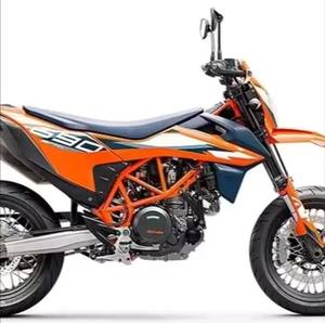 Motocicleta de Enduro SC 2024 KTM SMC 690 R - Product Image 2