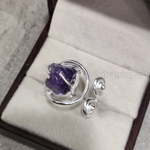 Joyería de piedra en bruto Anillo de mujer Piedra preciosa de amatista cruda natural Febrero Piedra natal Diseñador Boda Anillo de plata esterlina 925 - Product Image 4