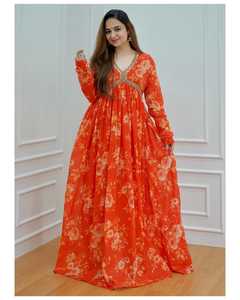 Anarkali พิมพ์ลายดอกกุหลาบทรงเอปลายบานแขนยาวคอเสื้อประดับเลื่อมมาพร้อมกับ dupatta ปักเลื่อม - Product Image 6