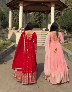 VESTIDO DE DESIGNER FIESTA LOOK CON PANTALÓN Y TRABAJO BORDADO - Product Image 5