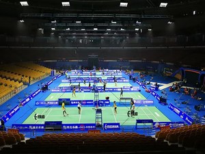 Revêtement <span class=keywords><strong>de</strong></span> sol PVC pour terrain <span class=keywords><strong>de</strong></span> <span class=keywords><strong>badminton</strong></span> intérieur BWF, texture sable cristallin, pour stades professionnels et centres d'entraînement (Série Championnat) - Product Image 2