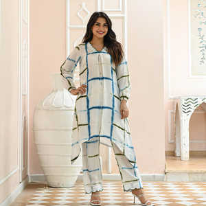 Conjunto de dos piezas informal de mujer hermosa Venta caliente Camisa de algodón de color sólido y pantalones sueltos disponibles en cantidad a granel - Product Image 1