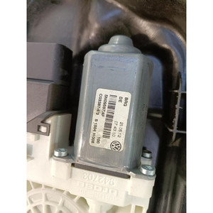 Mécanisme de levage de la vitre arrière. DX VOLKSWAGEN Tiguan 2ème Série 5 N0839462A CAXA (11>15) - Product Image 3