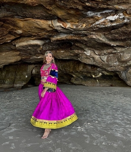 ชุดเดรสสำหรับงานปาร์ตี้และงานแต่งงานของผู้หญิงชุดเดรสสำหรับผู้หญิงทำมือปักลายแบบดั้งเดิมของอัฟกานิสถานและชุดเดรสสำหรับผู้หญิงกำหนดขนาดเอง125 - Product Image 1