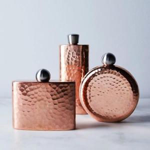 Bouteille d'eau en cuivre au look antique pour les amateurs de yoga avec un design étanche et un artisanat de haute qualité pour un usage quotidien - Product Image 5