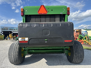 Achetez des presse-foins John Deere 560M pour balles rondes, matériel et équipement agricoles, en vente - Product Image 5