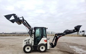 Mini-chargeuse sur pneus et pelle rétrocaveuse HIDROMEK HMK62SS SKS55-8 SKS55-16 d'occasion, forte puissance de creusement, moteur 55 kW, 4 ans - Product Image 1