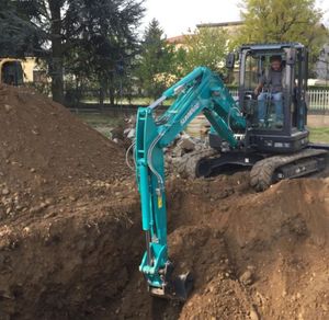 สำหรับรถขุดขนาดกะทัดรัด60uF พร้อมส่วนประกอบเครื่องยนต์หลัก0.18ม. ความจุ35กิโลวัตต์ - Product Image 3