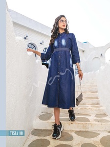 Especial de verano absolutamente hermoso e impresionante algodón Denim Kurtis Collation para la venta en línea - Product Image 4