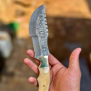 Cuchillo de Supervivencia de Acero de Damasco Hecho a Mano con Mango de Madera - Cuchillo de Caza Multifuncional de Hoja Fija Personalizable OEM - Product Image 5