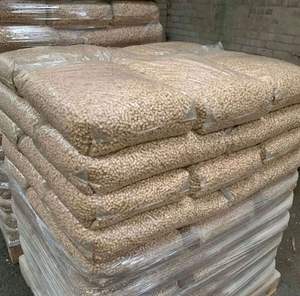 Achetez en gros des granulés de bois de biomasse A1 6 mm, briquettes, sacs de 15 kg, sacs de 50 kg, à bas prix, livraison mondiale, granulés de bois bon marché - Product Image 1