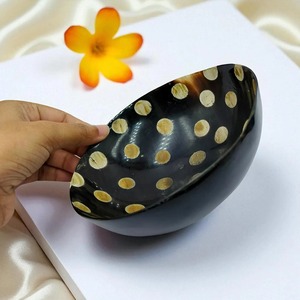 Cuenco y cuchara de cuerno de búfalo natural hecho a mano con acabado suave para chefs gourmet a precio asequible por CRAFT ZONE EXPORT - Product Image 1