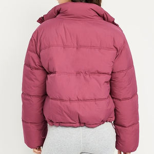 Chaqueta acolchada extragrande personalizada rosa OEM para mujer, talla grande, con forro, estilo bomber de lona para invierno. - Product Image 2
