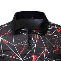 Camisa con Estampado Geométrico Abstracto para Hombre |   Camiseta de punto transpirable con diseño gráfico moderno, corte ajustado y patrón de líneas rojas y blancas.