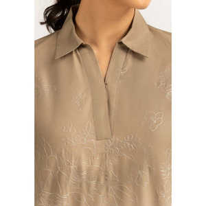 เสื้อเบลาส์สีกากี รุ่น WM-BLS23-006 สำหรับสุภาพสตรี ไซส์ XL เสื้อคลุมแบบเป็นทางการ คอระบาย แต่งเลื่อม ปักลายลูกไม้ ถักนิตติ้ง ทรงหลวม สีพื้น - Product Image 5