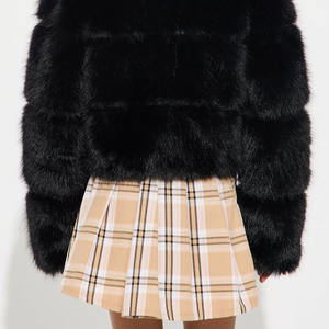 Veste en fausse fourrure pour filles Tissu doux en peluche Confortable et confortable Fermeture à glissière en fausse fourrure Design à la mode et élégant Logo personnalisé - Product Image 2