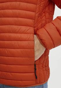 Veste matelassée orange foncé de style design en gros, tissu 100% polyester, panneaux d'épaule bleu marine, style zippé, rembourrage matelassé - Product Image 6