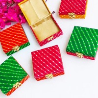 Cadeau indien boîtes à bijoux en bois Diwali cadeaux demoiselle d'honneur retour cadeau faveur de mariage mariage Shagun boîte Lahariya imprimer