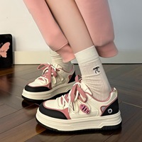 Nouvelles Chaussures de Skate Blanches Japonaises 2026 pour Femmes – Confortables, Polyvalentes, Idéales pour Étudiantes – Baskets Décontractées Populaires – En Stock à l'Étranger