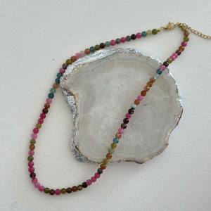 Collar de cadena de acero inoxidable bohemio ajustable para mujer, joyería de agua dulce, cuentas de piedra Natural coloridas, patrón de bola de corazón - Product Image 2