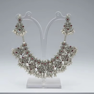 ชุดสร้อยคอสั้นหรูหราสง่างามชุดเครื่องประดับแนวพื้นเมืองอินเดียแบบดั้งเดิมสำหรับผู้หญิง - Product Image 1