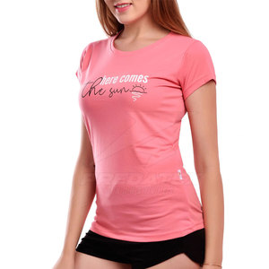 Camiseta de algodón ligera ajustada para mujer Ropa de verano elegante para adultos Transpirable y 100% algodón - Product Image 2